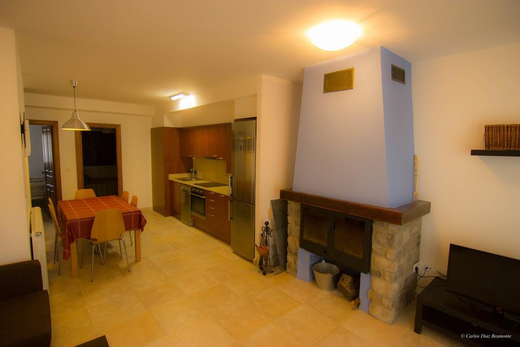 Apartamentos Turisticos Rio Gallego Fontellas  Kültér fotó